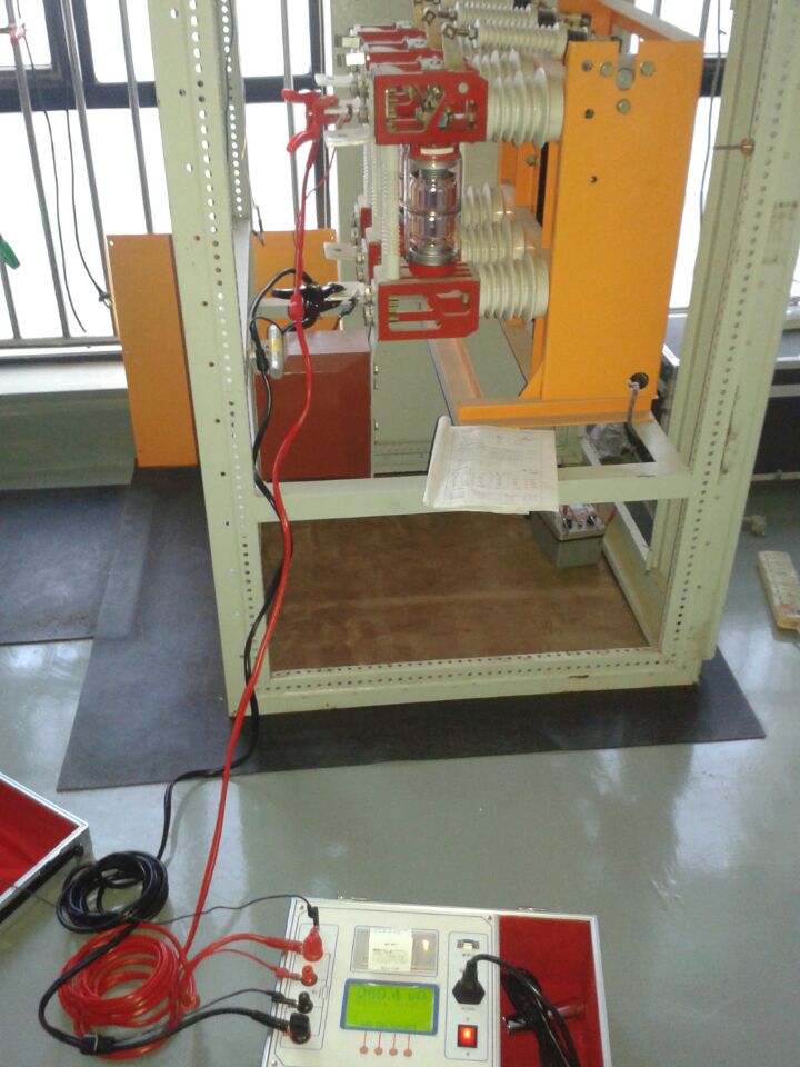 1470217309996333.jpg 开关柜通牌之间连线.jpg